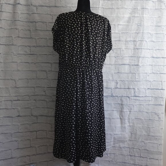 H&M Black and  off-white patterned dress - Picture 7 of 11